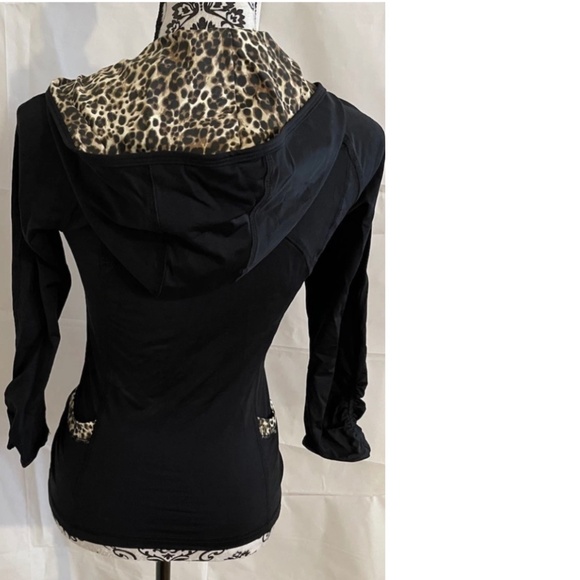 Bebe Bebe Sport Leopard Black Funnel Jacket SMALL Activewear Leopard Lined Hood - Picture 2 of 13